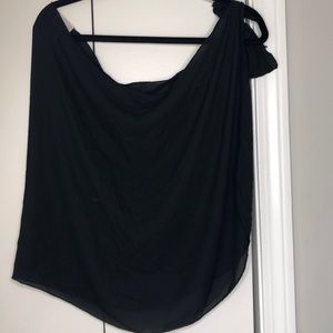 Used black Dotti short sarong